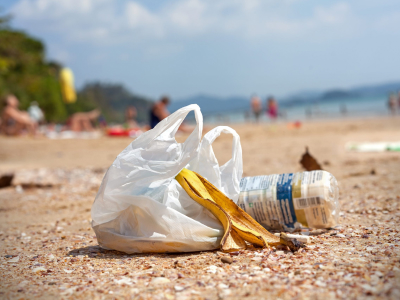 Rifiuti sulla spiaggia